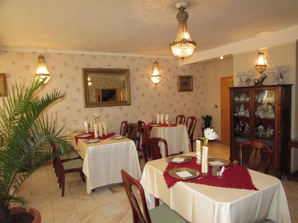 Pension Dinu Residence Timișoara Zewnętrze zdjęcie
